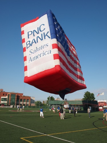 pncflagballoon2011.JPG