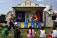 Airborne_Jugglers6.jpg