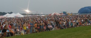 BALLOONS SATURDAY NIGHT 032.jpg